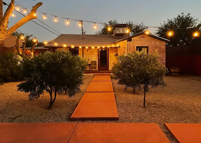 Holiday home Welcome To Casa Allan James: Your Oasis In Tucson! *