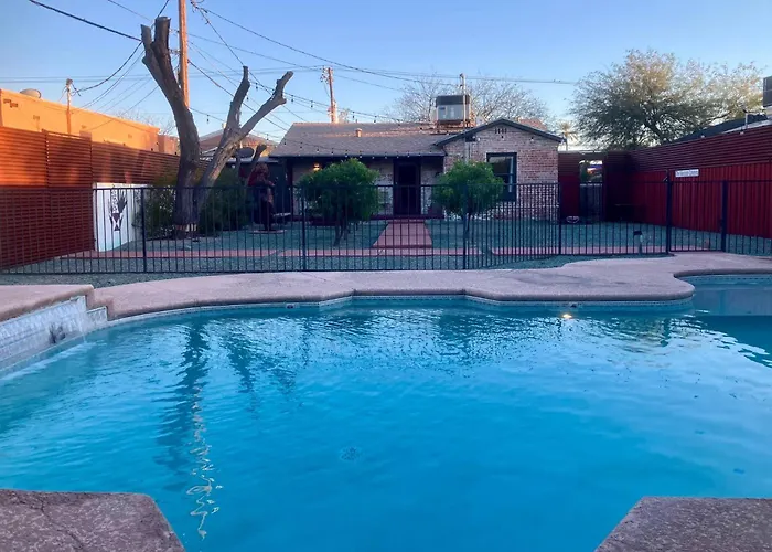 Welcome To Casa Allan James: Your Oasis In Tucson! Holiday home